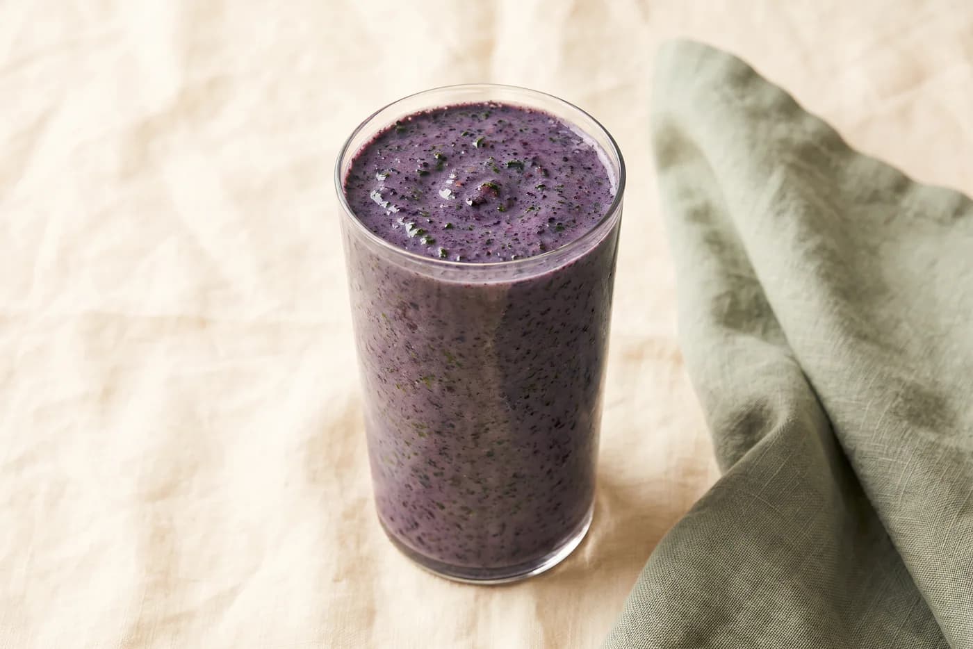 Blueberry Kale Protein Breakfast Smoothie